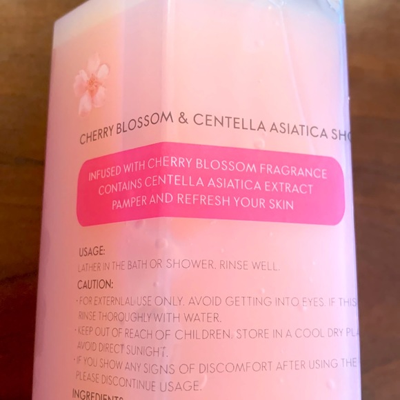 COPY - New Pure Body Wash - Centella Asiatica & Cherry Blossom - Taiwan 🇹🇼 (100… - Picture 3 of 3